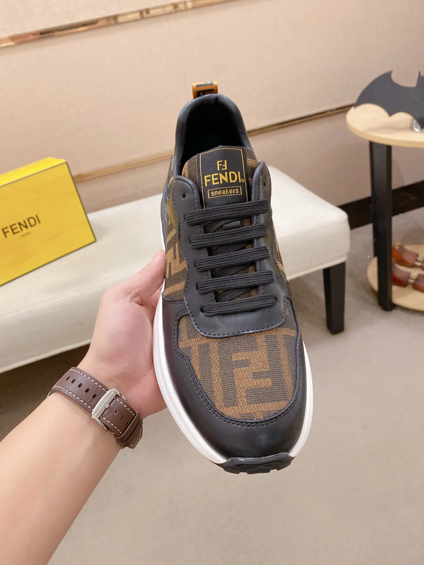 Men's shoes 💰 442💰 (FENDI) New style 👊🏻 upper 🇮🇹 imported cowhide fabric 🇩🇪 lining imported sheepskin lining. The original outsole is molded to reflect the identity of every man, and the upper foot is stable and elegant🚶🏻🚶🏻High-end customized original version📯No matter the wind or rain, the shoe last remains unchanged and can withstand the verification of time🔍️,🔵 Size: 38-44